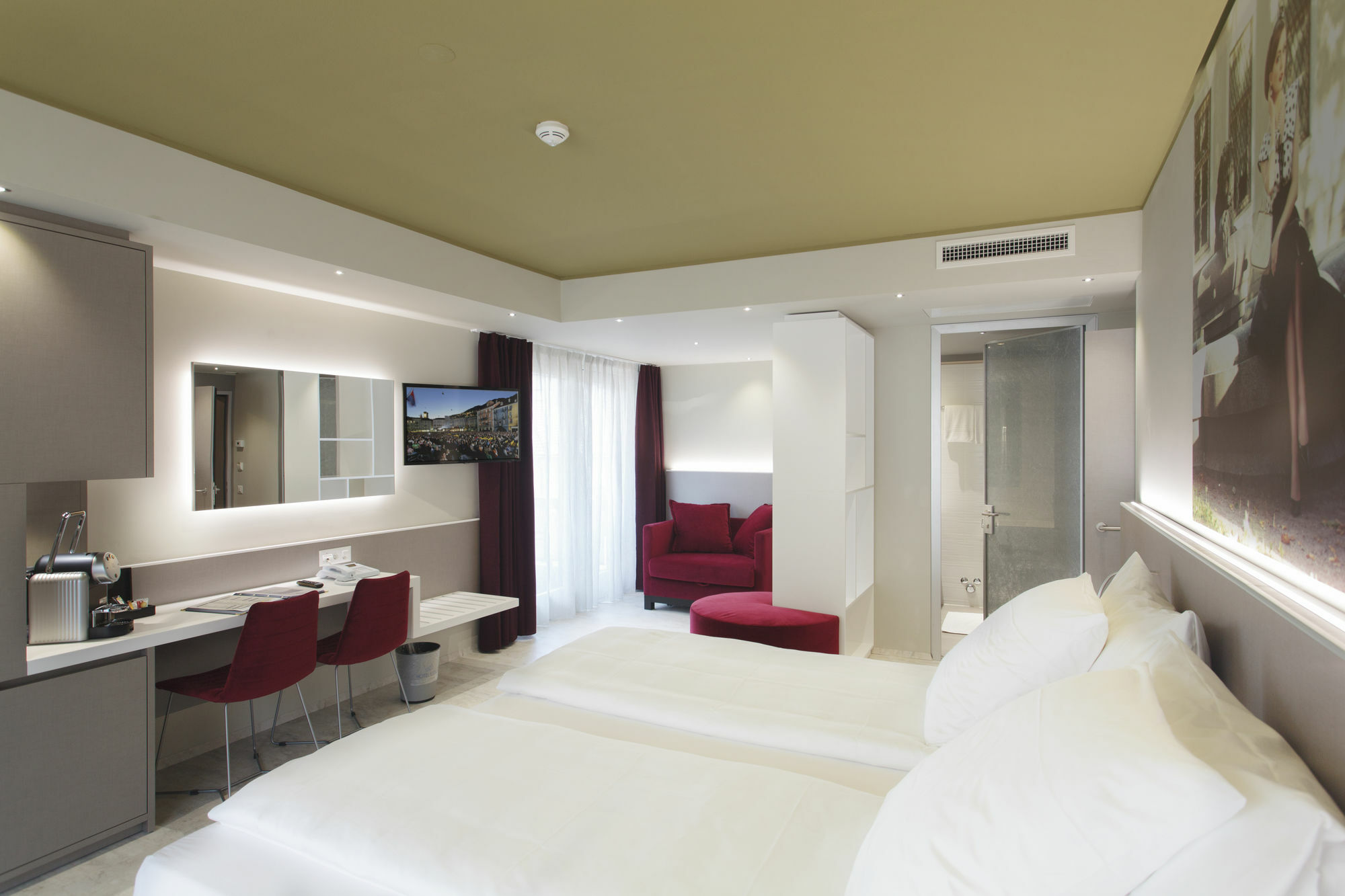 Hotel City ロカルノ エクステリア 写真